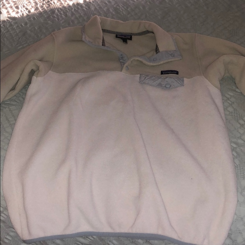 Patagonia pullover tan and cream